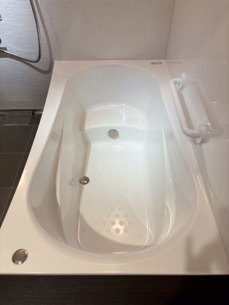 14浴槽サイズでベンチ付き。